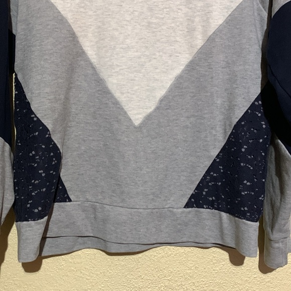 J. Crew Sweatshirt S Gray Cream Navy Blue Lace Detail Pull Over Stretchy Cotton - Picture 2 of 12